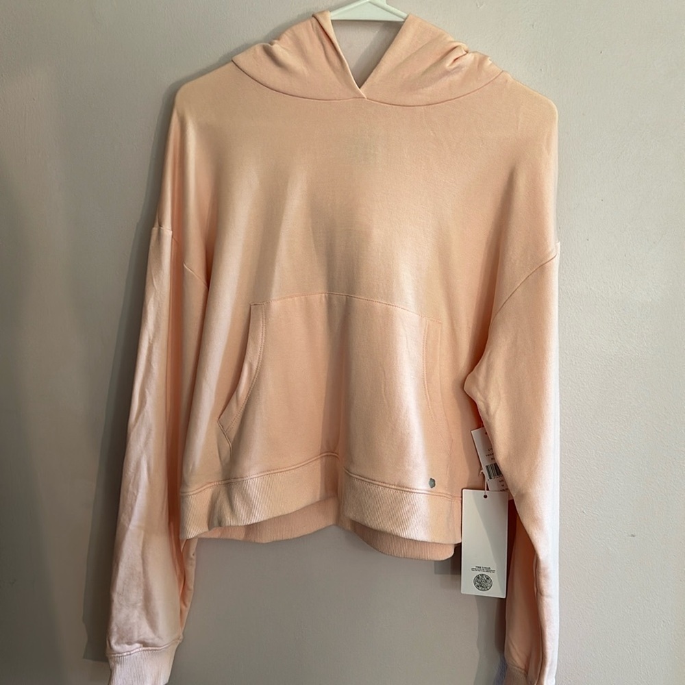 NWT Yogaworks cropped hoodie